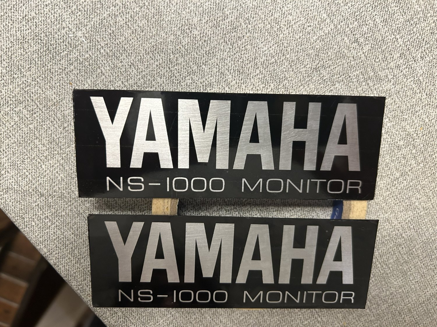 Placas Yamaha NS-1000 Monitor — acero, calco y plastificado